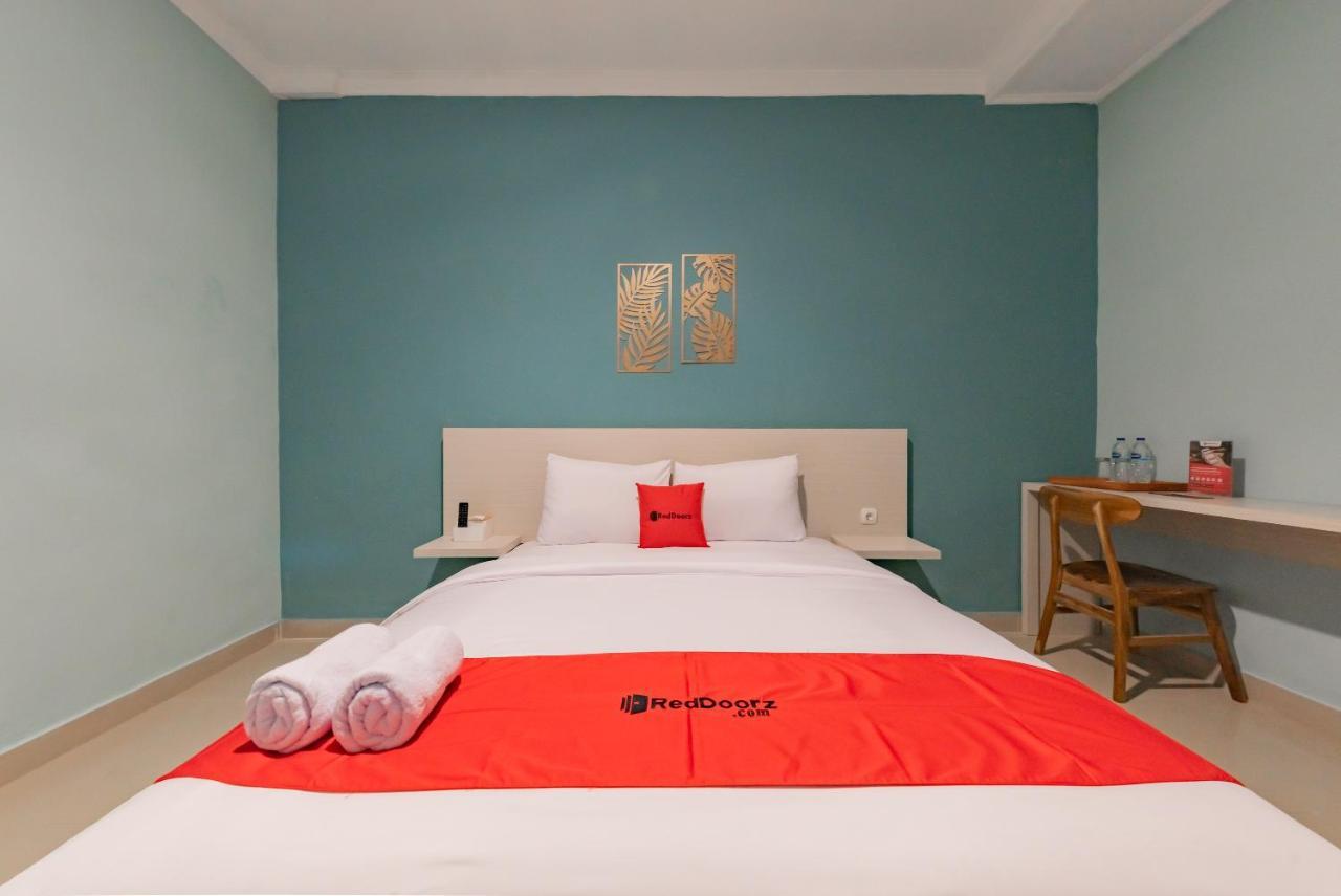 Reddoorz Plus Near Surapati Core Bandung Luaran gambar