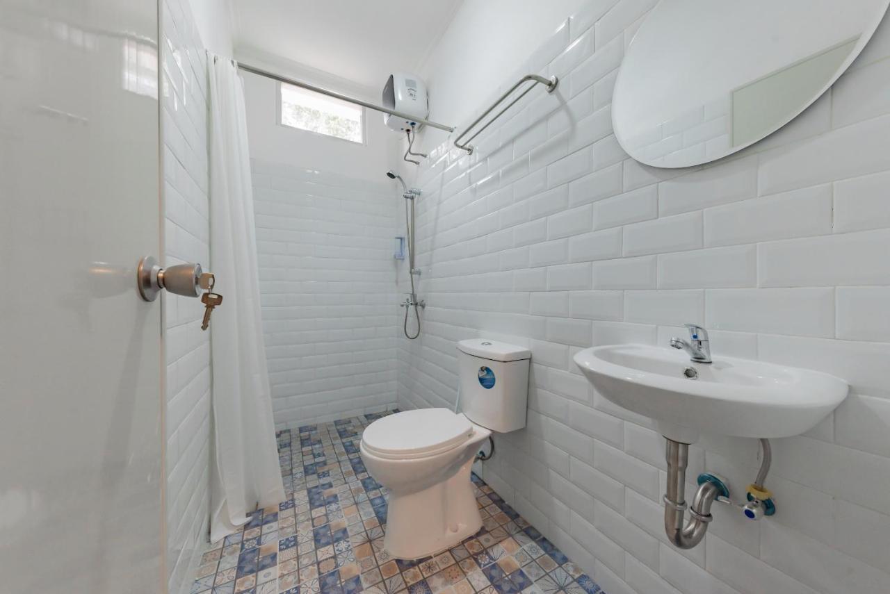 Reddoorz Plus Near Surapati Core Bandung Bilik gambar