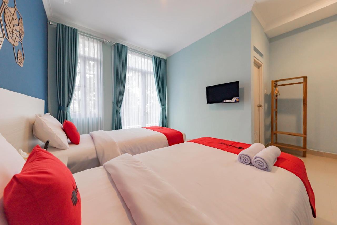 Reddoorz Plus Near Surapati Core Bandung Luaran gambar