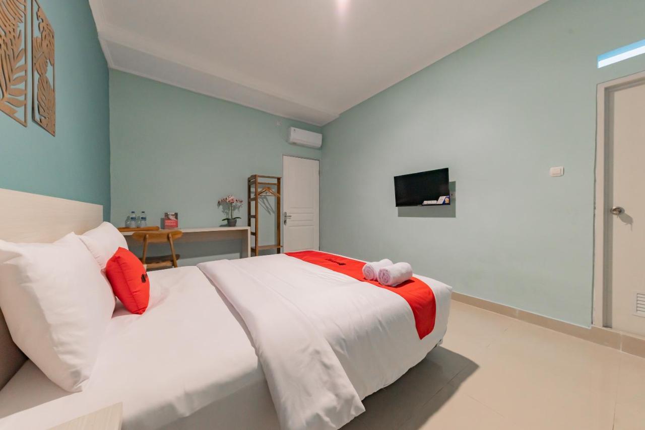 Reddoorz Plus Near Surapati Core Bandung Luaran gambar