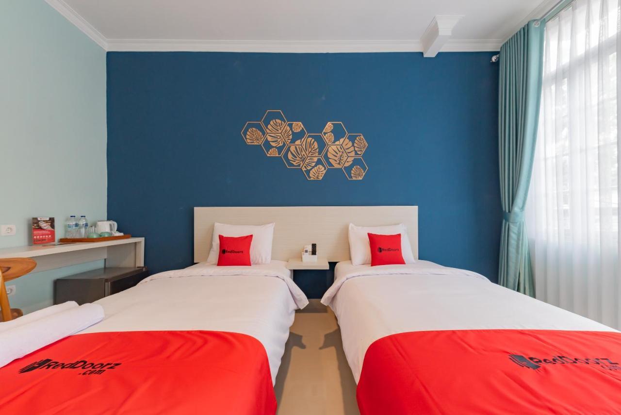 Reddoorz Plus Near Surapati Core Bandung Luaran gambar